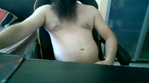 Snapshot of london_man1988 chatting on 06-19-26, 10:08 london_man1988 online show from 06-19-26, 10:08