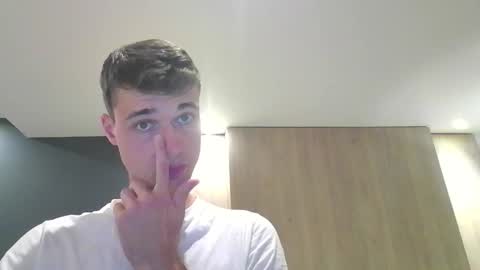 london_tomy online show from 09-21-25, 01:40