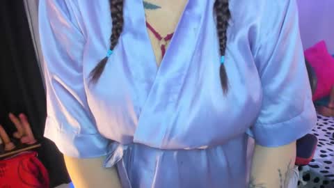 Snapshot of lonely_shewolf chatting on 09-19-25, 09:26 Jennifer  online show from 09-19-25, 09:26