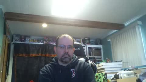 Snapshot of longandcut99 chatting on 03-25-26, 05:19 longandcut99 online show from 03-25-26, 05:19