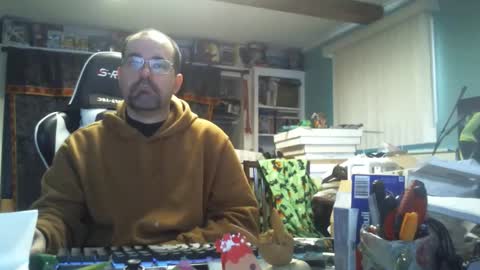 Snapshot of longandcut99 chatting on 03-27-26, 02:06 longandcut99 online show from 03-27-26, 02:06