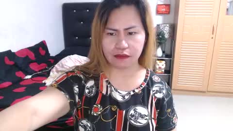 Snapshot of longasiansausage chatting on 09-10-25, 05:18 TOPwithEXTRABiG online show from 09-10-25, 05:18