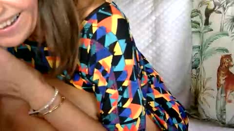Snapshot of longlegstammy chatting on 10-15-25, 06:08 Cutenurse91 online show from 10-15-25, 06:08