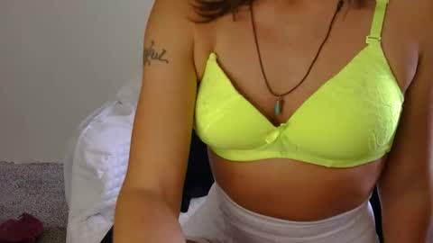 Snapshot of longlegstammy chatting on 10-16-25, 08:21 Cutenurse91 online show from 10-16-25, 08:21
