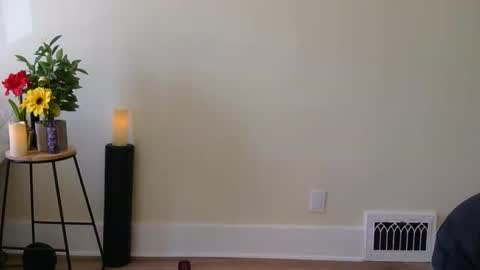 Snapshot of longlegstammy chatting on 06-18-26, 04:22 Cutenurse91 online show from 06-18-26, 04:22