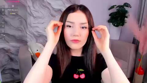 Snapshot of lonny_peach chatting on 07-13-26, 03:09 Luna online show from 07-13-26, 03:09