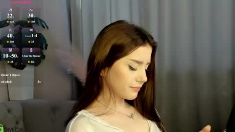 Snapshot of lonny_peach chatting on 08-09-26, 03:08 Luna online show from 08-09-26, 03:08