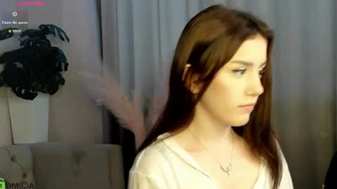 Snapshot of lonny_peach chatting on 08-09-26, 03:23 Luna online show from 08-09-26, 03:23