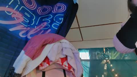 Londoncashmere69  online show from 01-18-25, 02:23