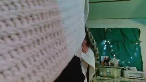 Londoncashmere69  online show from 02-03-25, 12:36