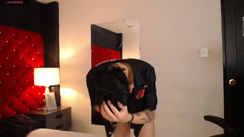 LOGAN WOODS online show from 01-18-26, 08:45