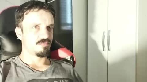 Lucas online show from 01-20-25, 03:28