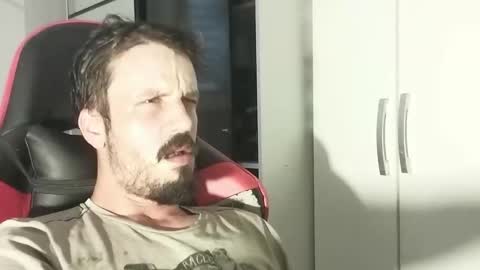 Lucas online show from 02-10-25, 05:19