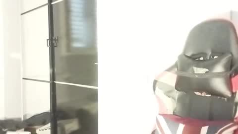 Lucas online show from 03-11-25, 03:45