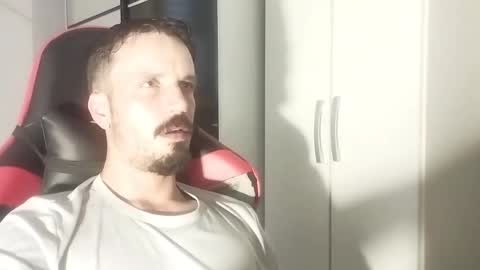 Lucas online show from 03-11-25, 06:52