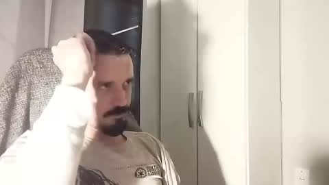 Lucas online show from 11-09-25, 07:01