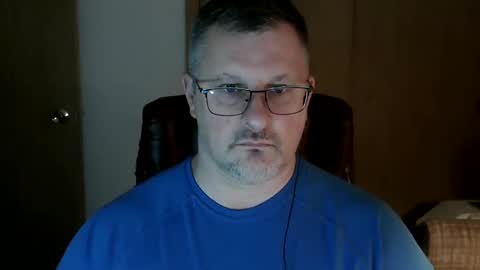 lookin75 online show from 10-21-25, 03:40