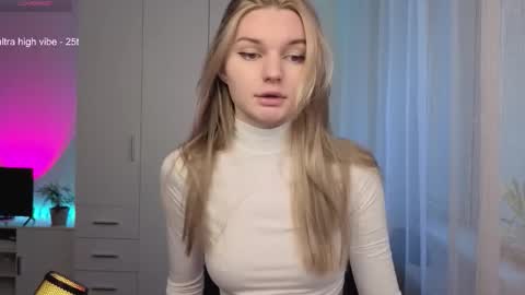 Luna online show from 03-09-26, 05:44