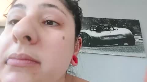 Snapshot of loolaunshaved chatting on 02-17-26, 08:11 loolaunshaved online show from 02-17-26, 08:11