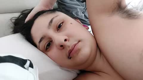 Snapshot of loolaunshaved chatting on 02-24-26, 10:13 loolaunshaved online show from 02-24-26, 10:13