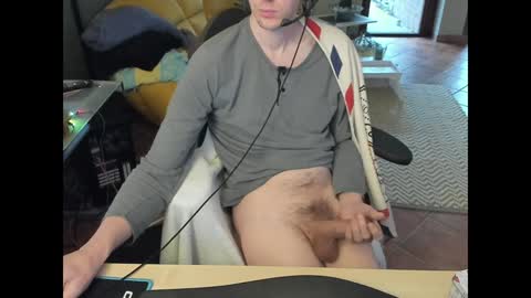 loomie online show from 12-07-24, 11:29