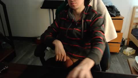 Peter and Ash online show from 10-27-25, 08:13