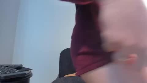 Snapshot of loovelymiia_ chatting on 01-02-25, 07:51 Mia Aniston online show from 01-02-25, 07:51