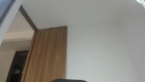 Snapshot of loovelymiia_ chatting on 10-14-25, 07:36 Mia Aniston online show from 10-14-25, 07:36