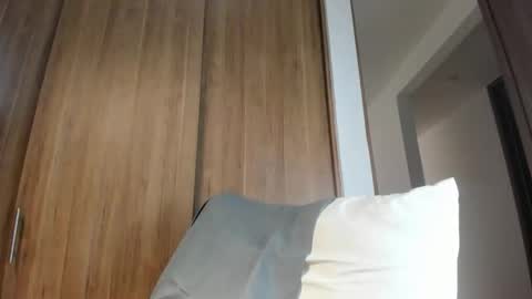 Snapshot of loovelymiia_ chatting on 11-12-25, 07:13 Mia Aniston online show from 11-12-25, 07:13