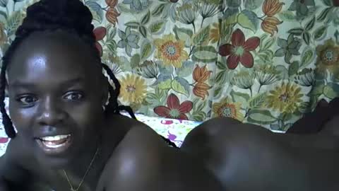 lora_amor online show from 04-04-26, 09:34