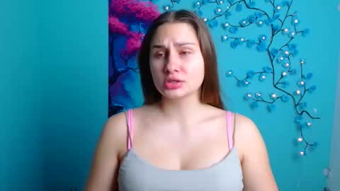 Lora online show from 11-13-25, 06:23