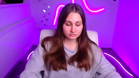 Lora online show from 11-14-25, 12:15