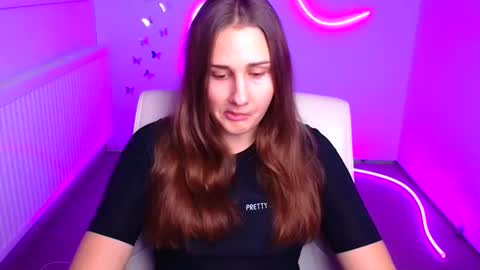 Lora online show from 11-15-25, 12:23