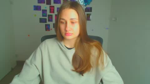 Lora online show from 03-24-26, 06:51