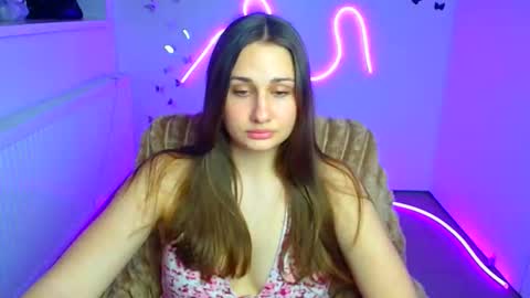 Lora online show from 03-31-26, 12:16