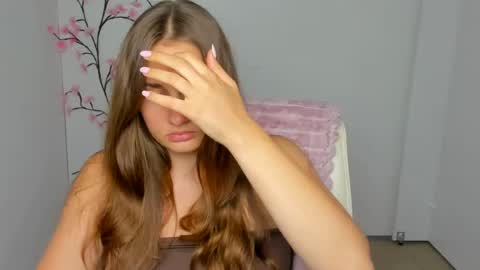 Snapshot of lora_kisses chatting on 06-29-26, 10:15 Lora online show from 06-29-26, 10:15