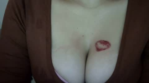 Snapshot of loraa_baby chatting on 07-09-26, 01:53 Loraa online show from 07-09-26, 01:53
