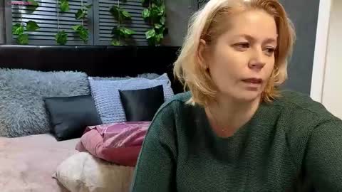 Lora online show from 03-01-25, 08:02