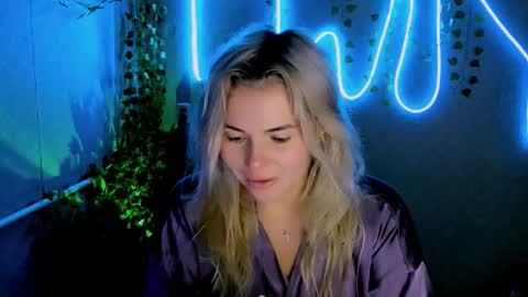 Snapshot of loraboyar chatting on 09-22-25, 02:24 Lora online show from 09-22-25, 02:24