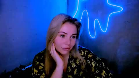 Lora online show from 03-12-26, 03:23