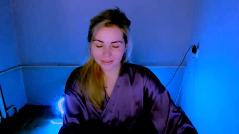 Lora online show from 03-23-26, 02:59