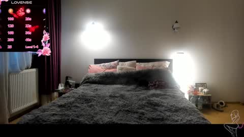 Snapshot of loraflame chatting on 12-03-24, 01:43 Lora online show from 12-03-24, 01:43