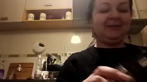 Snapshot of loraflame chatting on 12-18-24, 07:41 Lora online show from 12-18-24, 07:41