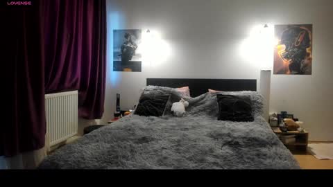 Snapshot of loraflame chatting on 01-26-25, 11:50 Lora online show from 01-26-25, 11:50