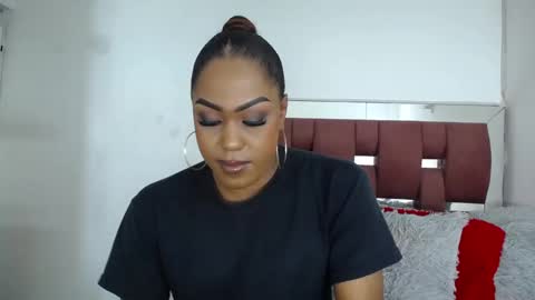 Snapshot of lorainebigdickts chatting on 11-21-25, 09:13 Loraine online show from 11-21-25, 09:13