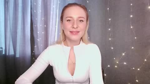 loravine online show from 03-27-26, 12:49