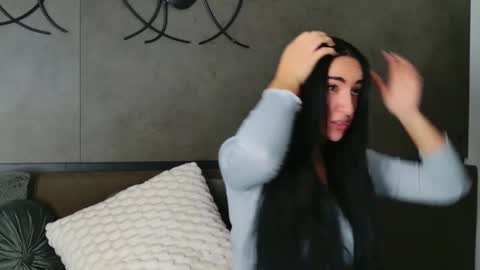 Miss online show from 11-30-25, 07:07