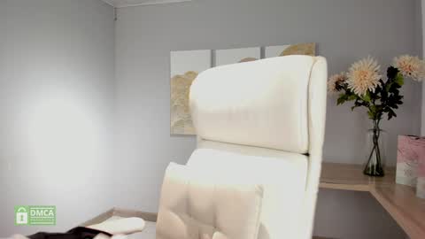 Deborah Daz online show from 01-28-25, 03:57