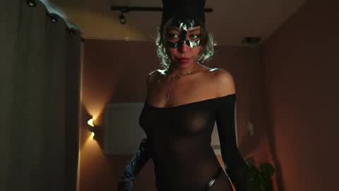 Deborah Daz online show from 10-30-25, 01:34