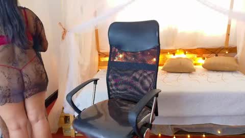 Snapshot of loreaniss chatting on 03-15-26, 08:04 loreanis online show from 03-15-26, 08:04